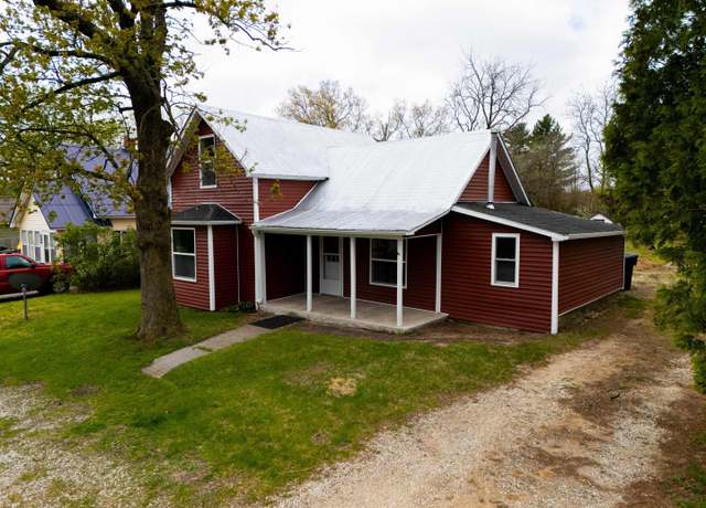 Property at 204 High St, North Judson, IN 46366, 3 beds, 1 bath