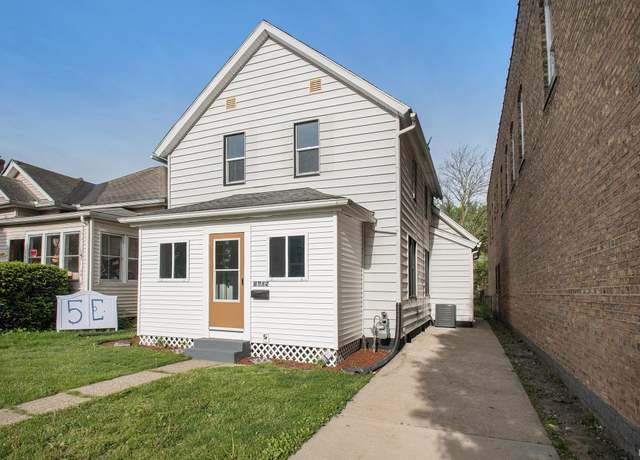 Property at 1605 Kemble Ave, South Bend, IN 46613, 3 beds, 2 baths