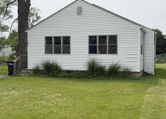 Property at 2817 N Milton St, Muncie, IN 47303, 3 beds, 1 bath