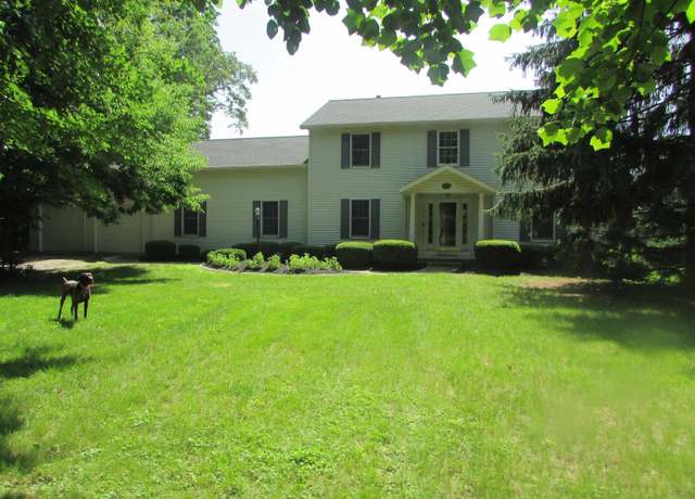 Property at 4109 E Woodland Ct, Leesburg, IN 46538, 4 beds, 2.5 baths