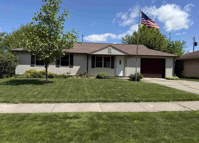 Property at 205 E High St, Kendallville, IN 46755, 3 beds, 1 bath