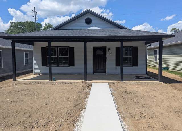 Property at 2206 24th Ave, Fort Wayne, IN 46802, 3 beds, 2 baths