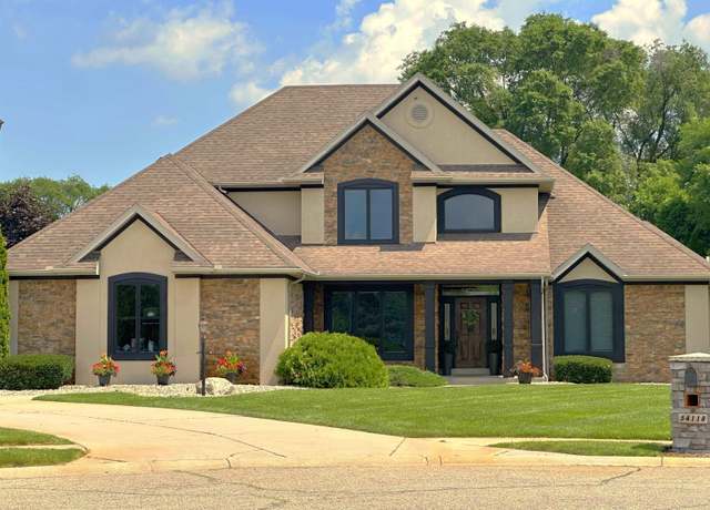 Property at 54118 Bridgewood Ct, Elkhart, IN 46514, 3 beds, 2.5 baths