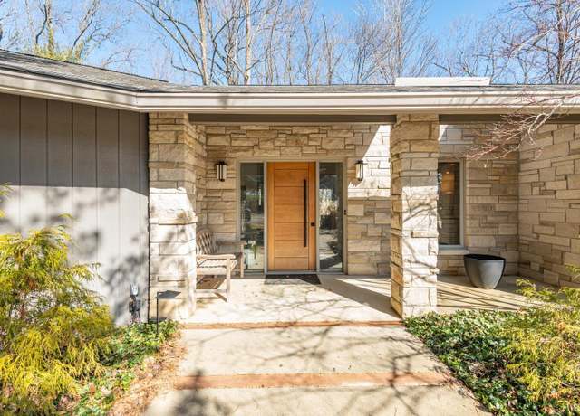 Property at 2801 S Somerset Ct, Bloomington, IN 47401, 4 beds, 2.5 baths