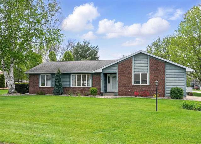 Property at 202 Sandpoint Dr, Warsaw, IN 46582, 3 beds, 2 baths