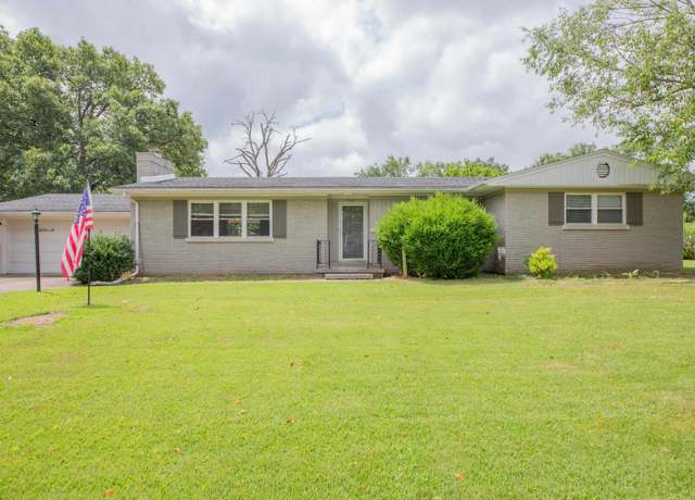 Property at 7121 E Powell Ave, Evansville, IN 47715, 3 beds, 2 baths