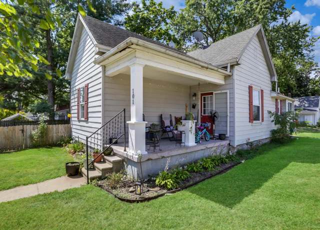 Property at 101 S Willow Rd, Evansville, IN 47714, 3 beds, 1 bath