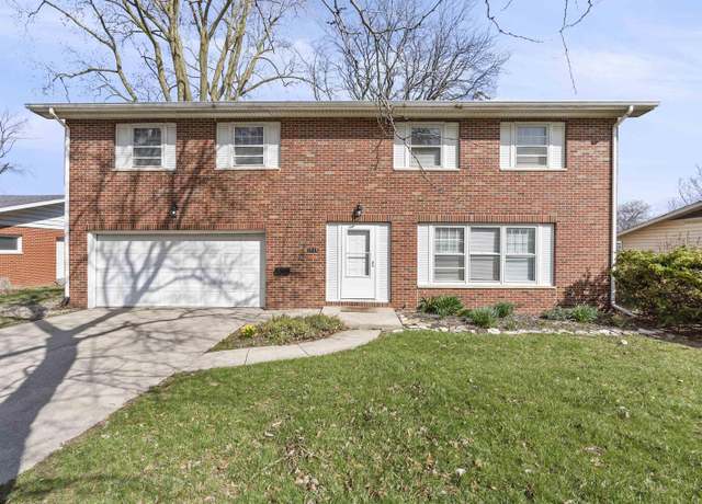 Property at 1519 Glenwood Ave, Fort Wayne, IN 46805, 4 beds, 2.5 baths