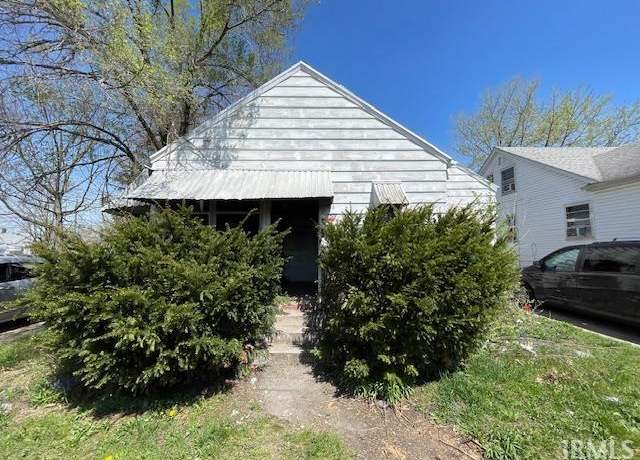 Property at 2521 Fredrickson St, South Bend, IN 46628, 3 beds, 1 bath
