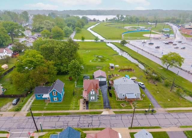 Property at 519 Garden St, Kendallville, IN 46755, 3 beds, 2 baths