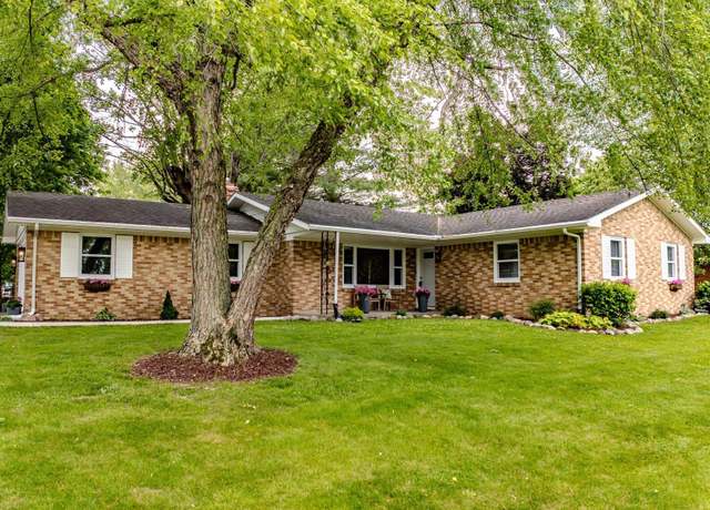Property at 4405 Parkwood Dr, Kokomo, IN 46901, 3 beds, 2 baths