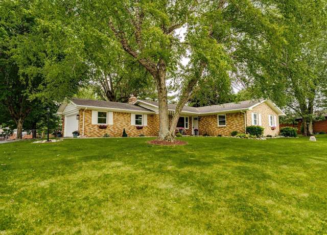 Property at 4405 Parkwood Dr, Kokomo, IN 46901, 3 beds, 2 baths