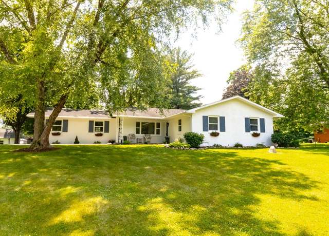 Property at 4405 Parkwood Dr, Kokomo, IN 46901, 3 beds, 2 baths