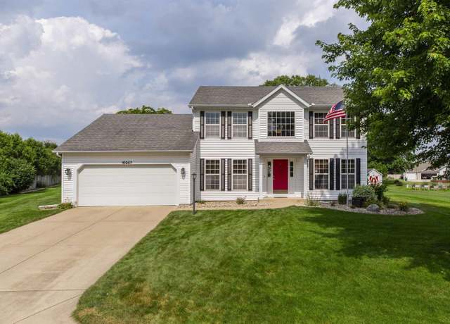 Property at 10207 Red Raspberry Ln, Granger, IN 46530, 3 beds, 2.5 baths