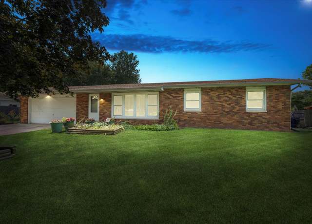 Property at 60319 Pembrook Ln, Elkhart, IN 46517, 3 beds, 2 baths