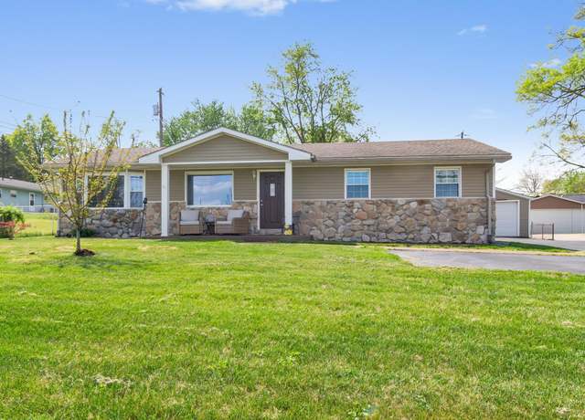 Property at 4877 Martin Rd, Newburgh, IN 47630, 3 beds, 2 baths