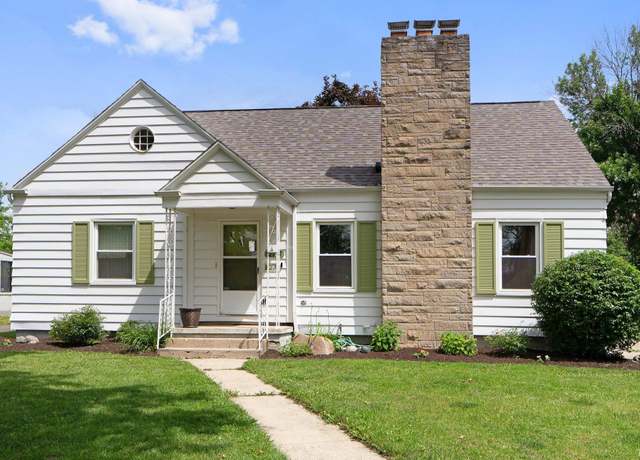 Property at 216 W Maple Grove Ave, Fort Wayne, IN 46807, 3 beds, 2.5 baths