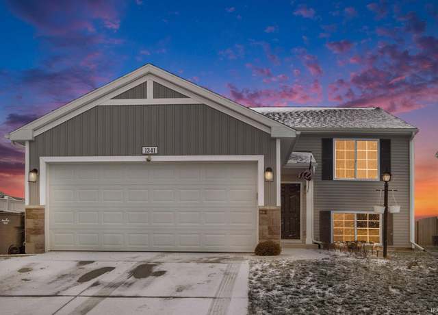 Property at 1341 Sand Hills Pt, Goshen, IN 46526, 3 beds, 2.5 baths
