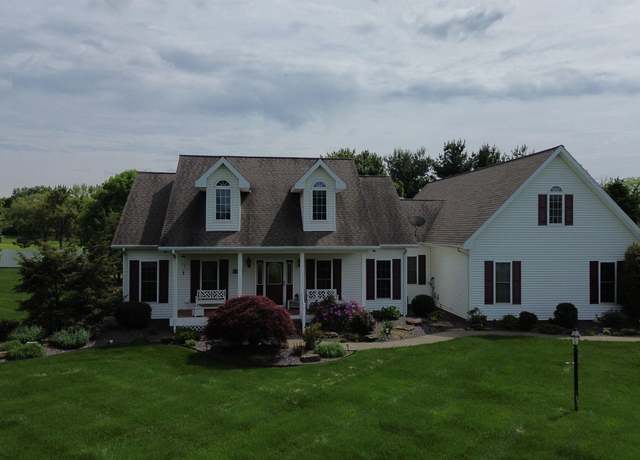 Property at 488 N Hyde Park Dr, Vincennes, IN 47591, 3 beds, 2.5 baths
