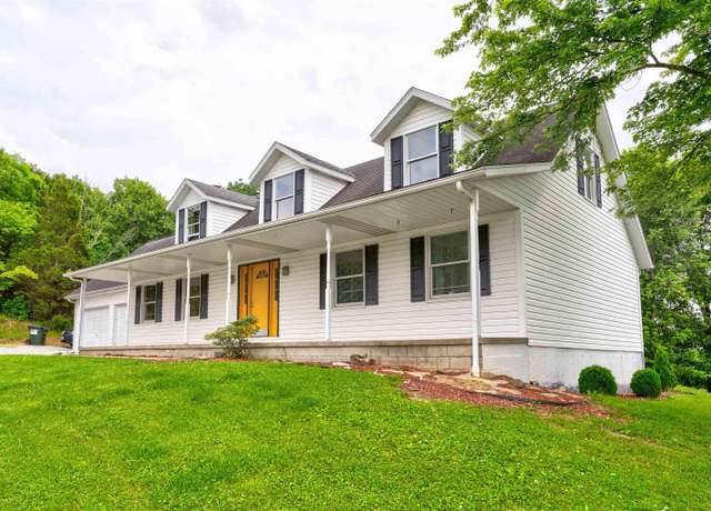 Property at 601 E Rose Bowl Dr, Santa Claus, IN 47579, 3 beds, 2.5 baths
