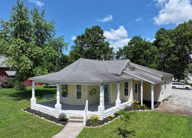 Property at 418 W 7th St, Rochester, IN 46975, 2 beds, 1.5 baths