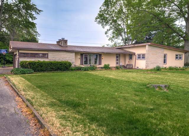 Property at 1208 Elizabeth Ln, Terre Haute, IN 47802, 3 beds, 1.5 baths