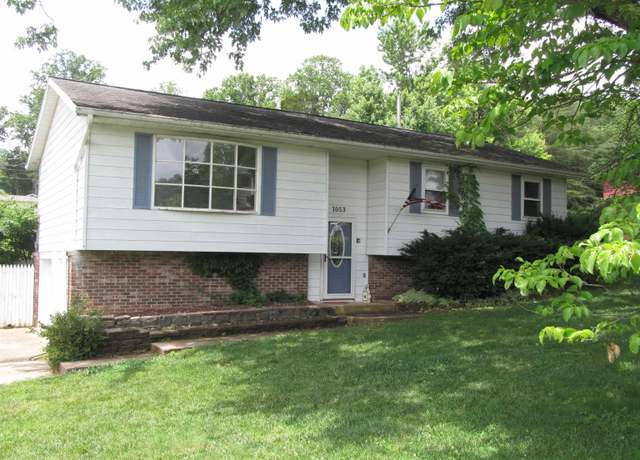 Property at 1053 E Smith Circle Cir, Paoli, IN 47454, 3 beds, 1.5 baths