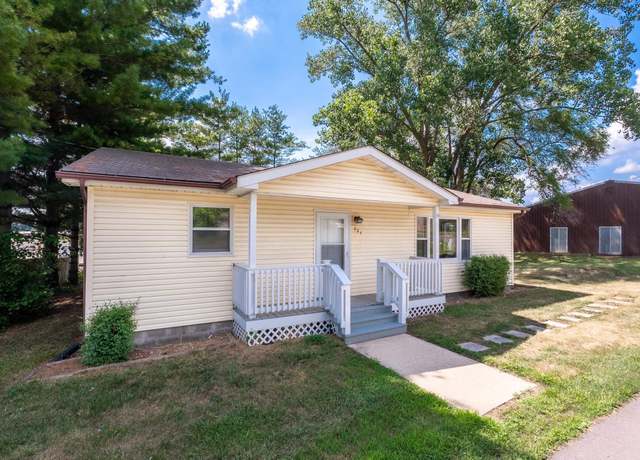Property at 721 N Ellsworth St, Warsaw, IN 46580, 2 beds, 1 bath