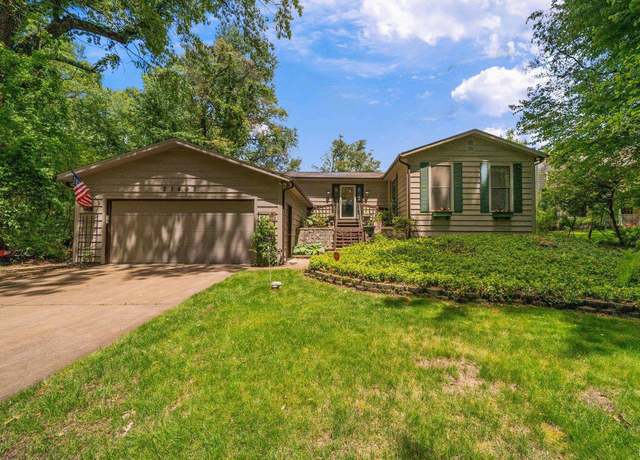 Property at 21485 Wallen Dr, South Bend, IN 46628, 3 beds, 2 baths