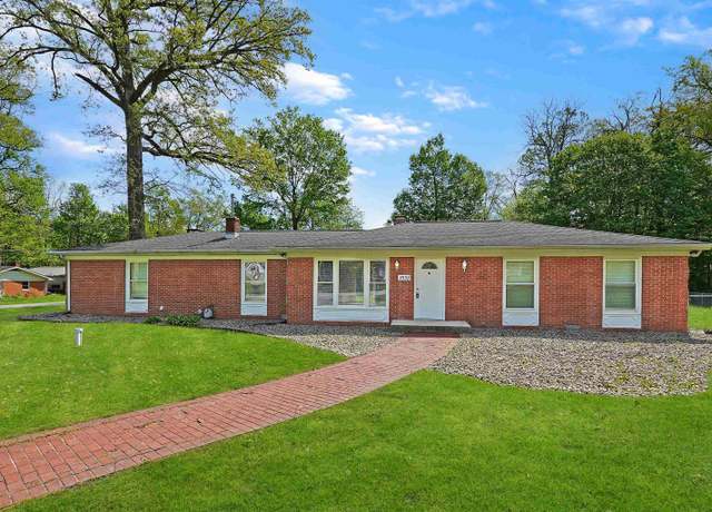 Property at 2552 S Woodland Trl, Warsaw, IN 46580, 4 beds, 3 baths