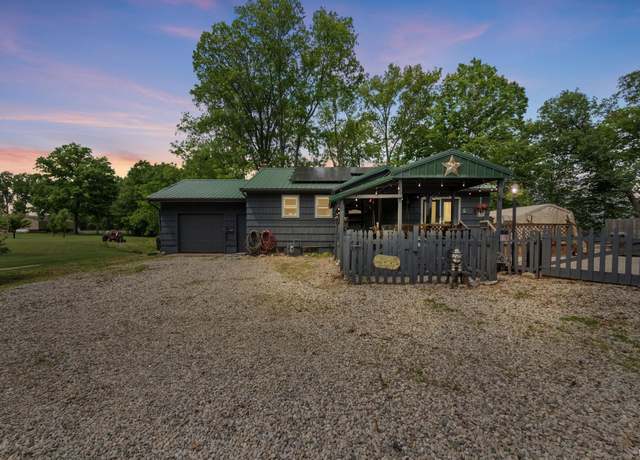 Property at 2526 S Airport Rd, Monticello, IN 47960, 2 beds, 1 bath