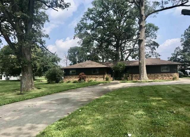Property at 1550 W Union St, Ligonier, IN 46767, 4 beds, 2.5 baths