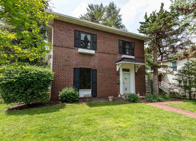 Property at 520 S Highland Ave, Bloomington, IN 47401, 3 beds, 2.5 baths