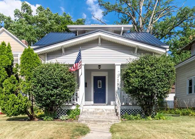 Property at 3233 Broadway St, Fort Wayne, IN 46807, 3 beds, 1.5 baths
