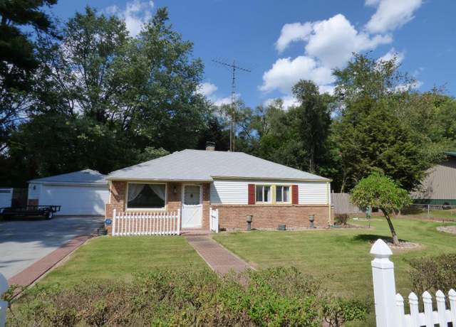 Property at 13551 Haynes Ave, Mishawaka, IN 46545, 2 beds, 1 bath