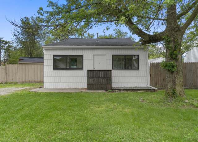 Property at 2801 Broadripple Dr, Fort Wayne, IN 46809, 2 beds, 1 bath