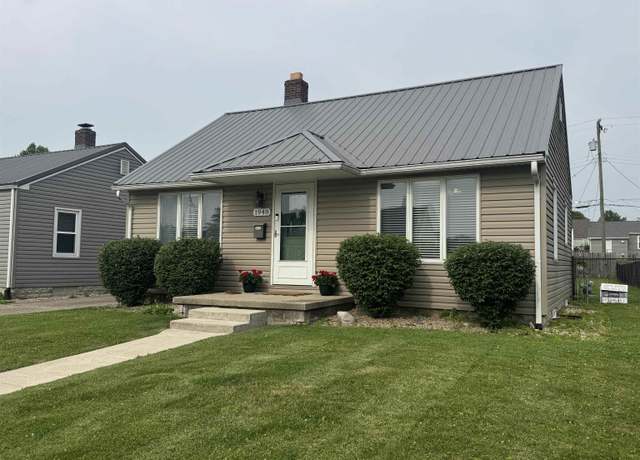Property at 1948 S Courtland Ave, Kokomo, IN 46902, 2 beds, 1.5 baths