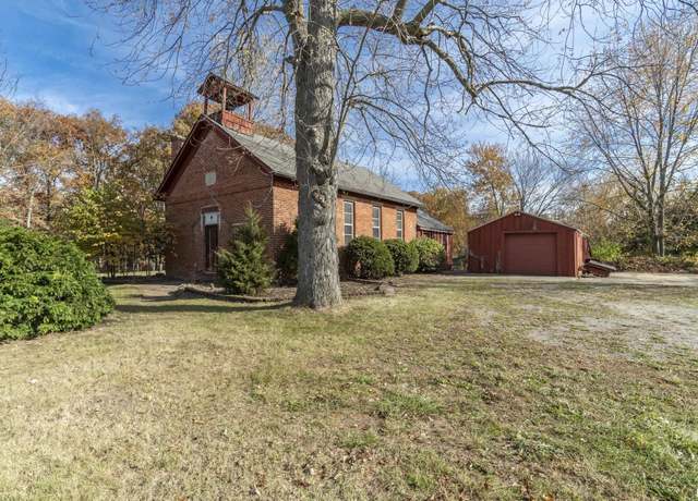Property at 8126 Coldwater Rd, Fort Wayne, IN 46825, 3 beds, 2 baths