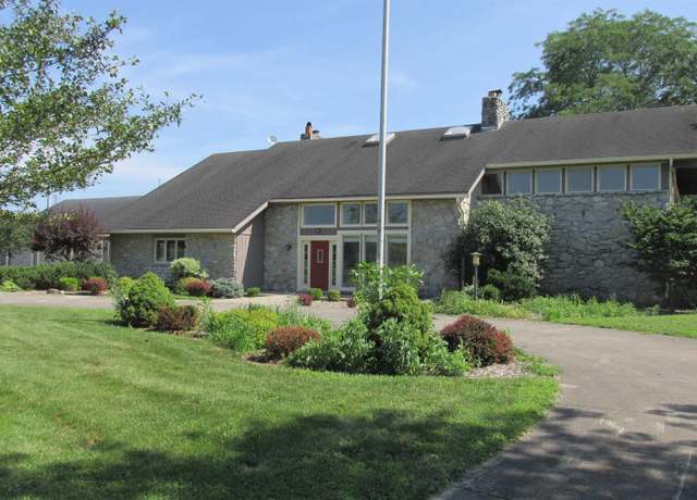 Property at 2525 W Fuson Rd, Muncie, IN 47302, 3 beds, 3.5 baths