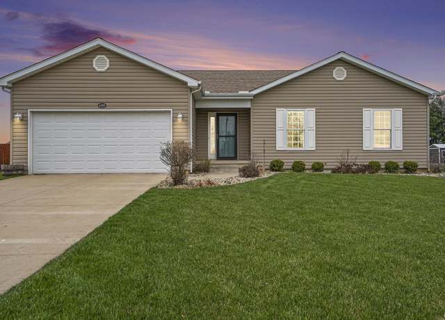 Property at 1335 W Grant St, Bremen, IN 46506, 3 beds, 2 baths