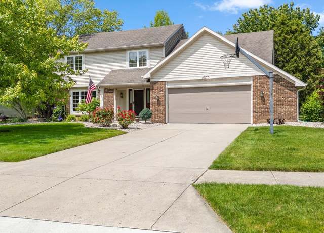 Property at 10715 Windsor Woods Blvd, Fort Wayne, IN 46845, 4 beds, 2.5 baths