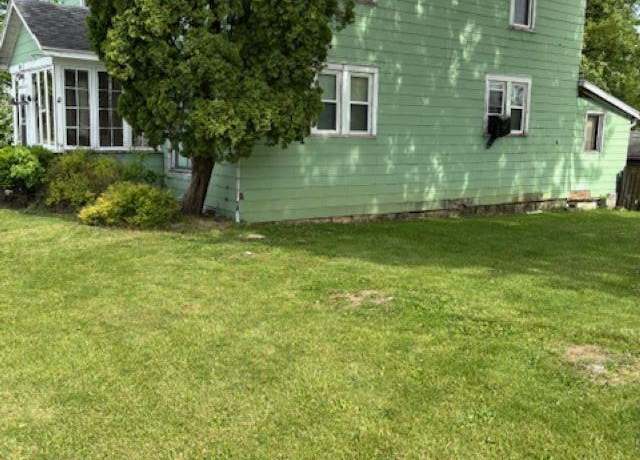 Property at 109 E Water St, Montpelier, IN 47359, 5 beds, 2 baths