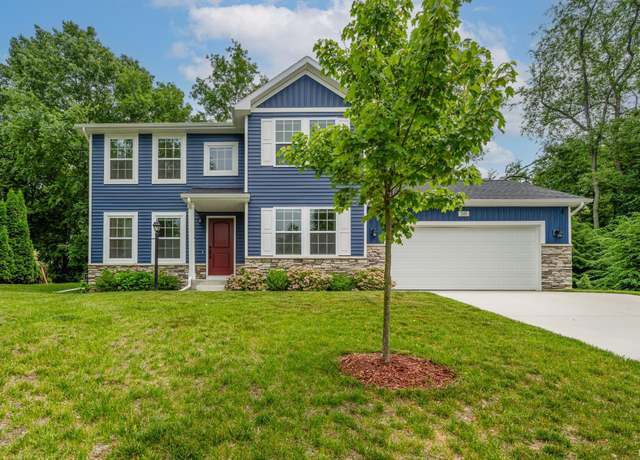 Property at 305 Hill Top Ct, New Carlisle, IN 46552, 3 beds, 2.5 baths