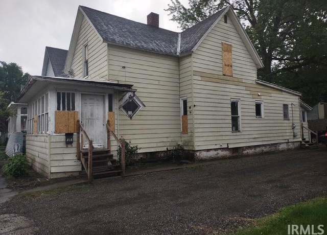 Property at 325 Sherman St, Elkhart, IN 46516, 4 beds, 1 bath