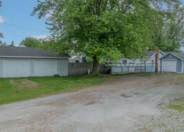 Property at 417 Dewey St, Monticello, IN 47960, 5 beds, 1 bath