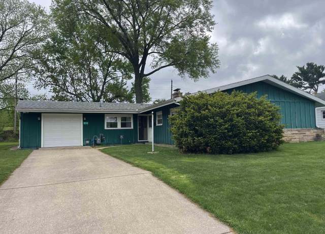 Property at 3212 S Saint Joseph St, South Bend, IN 46614, 3 beds, 2 baths