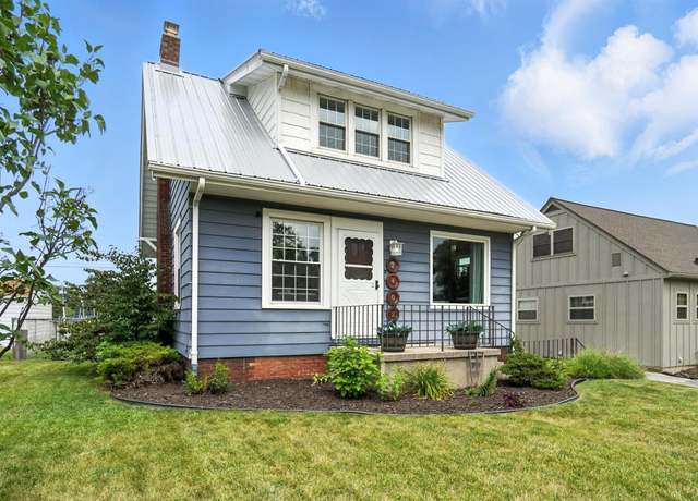 Property at 2402 Cambridge Blvd, Fort Wayne, IN 46808, 3 beds, 2 baths