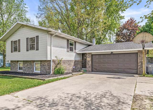 Property at 18278 Brewster Dr, Bristol, IN 46507, 3 beds, 2 baths