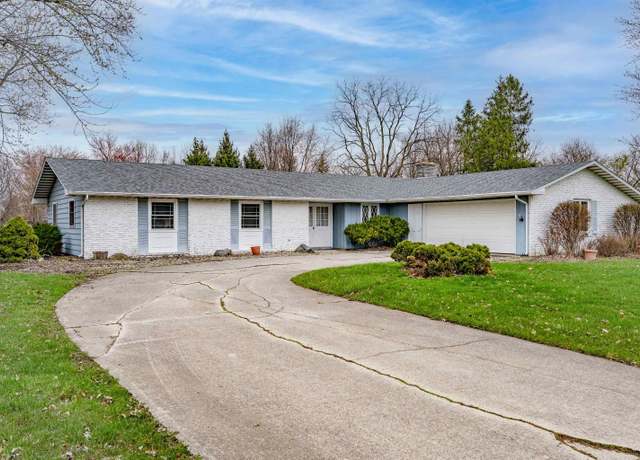 Property at 1637 Traders Xing, Fort Wayne, IN 46845, 4 beds, 2.5 baths