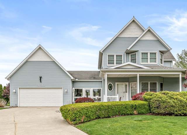 Property at 3700 Saint Andrews Pl, Elkhart, IN 46517, 4 beds, 2.5 baths